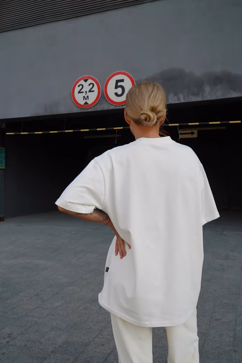 Футболка жіноча оверсайз молочна бавовна IZIWAY — фото 4, колір молоко