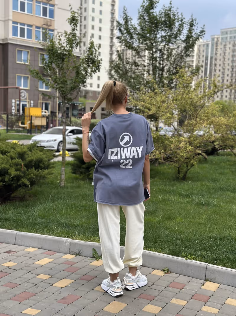 Футболка жіноча оверсайз варена бавовна IZIWAY — фото 5, колір сірий / синій варений денім
