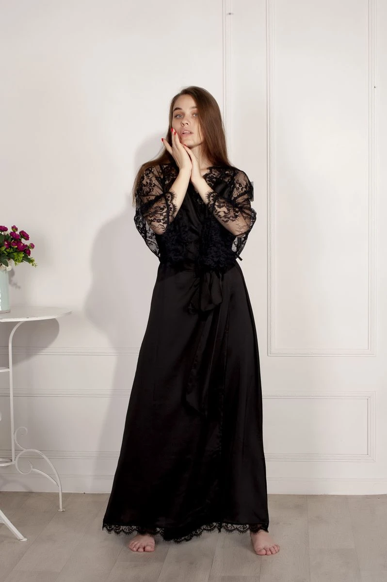 Жіночий шовковий халат довгий чорний модель 774 L/XL — фото 1, колір Чорний