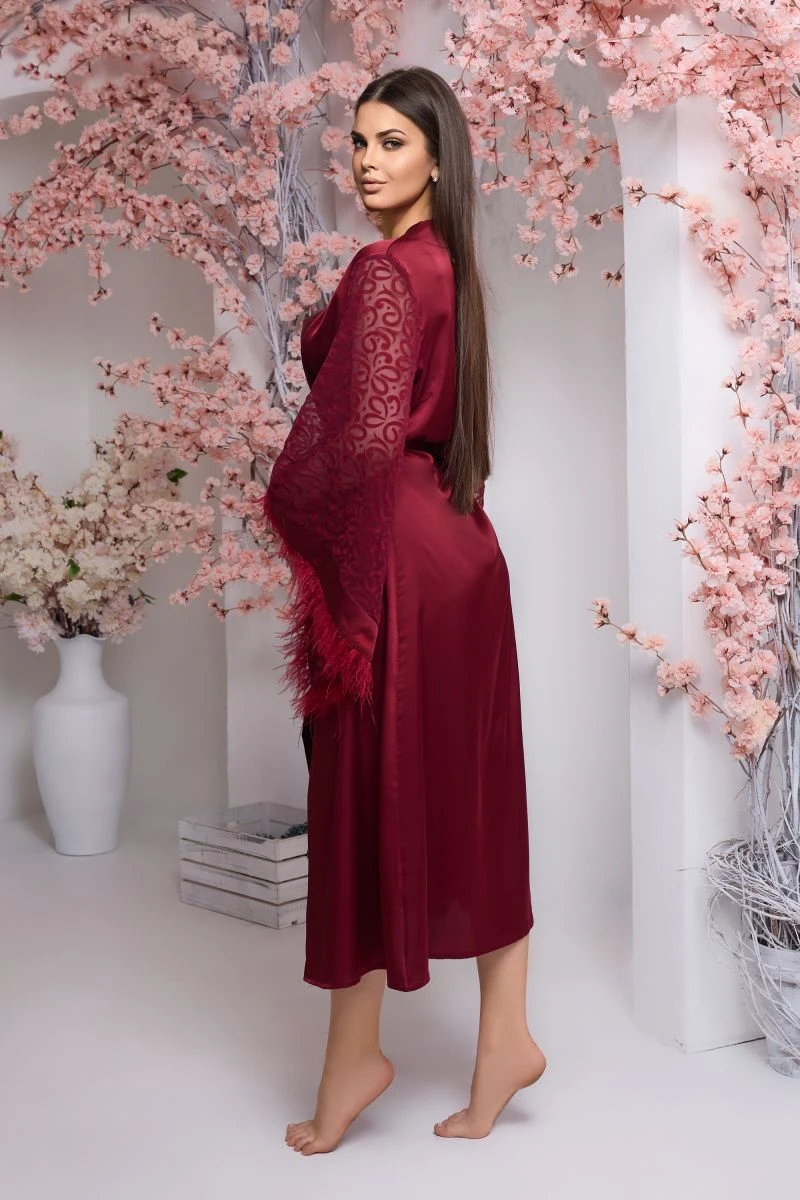 Жіночий шовковий халат зі страусовим пір'ям бордовий модель 999 L/XL — фото 3, колір Бордовий